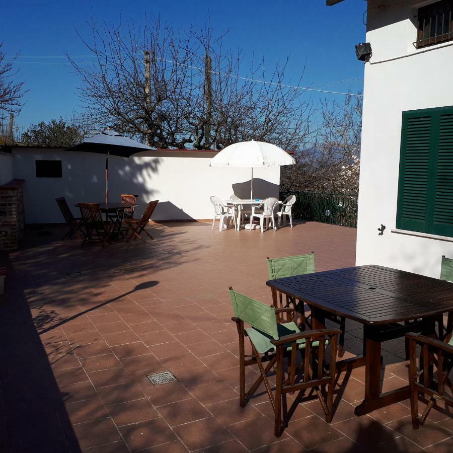 Il Ciliegio Del Pellegrino Apartment Gubbio Bagian luar foto